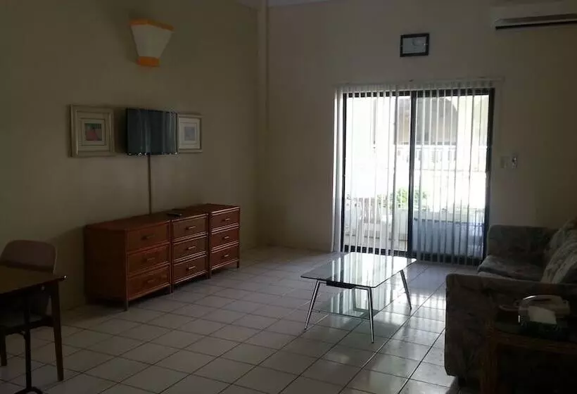 هتل Summer Holiday