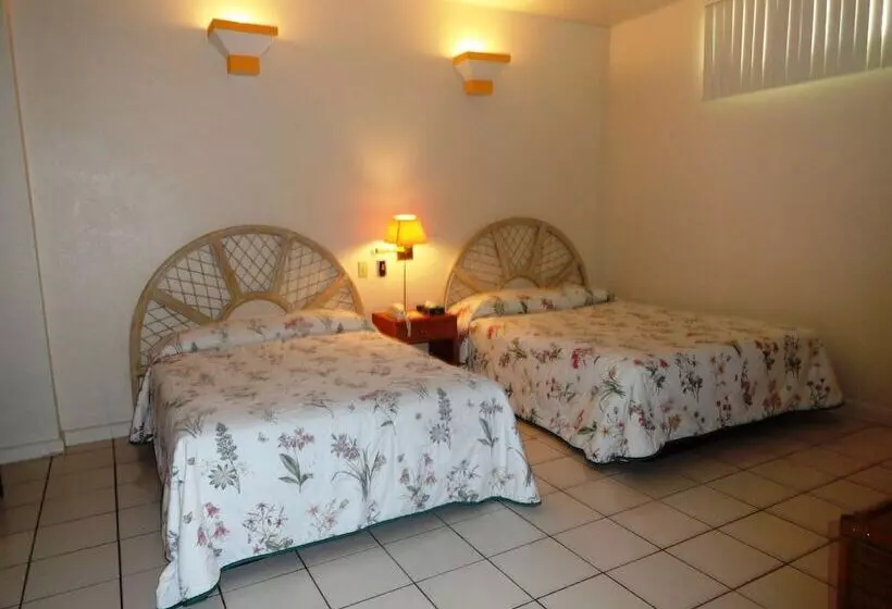 هتل Summer Holiday