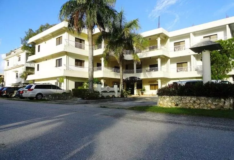 هتل Summer Holiday