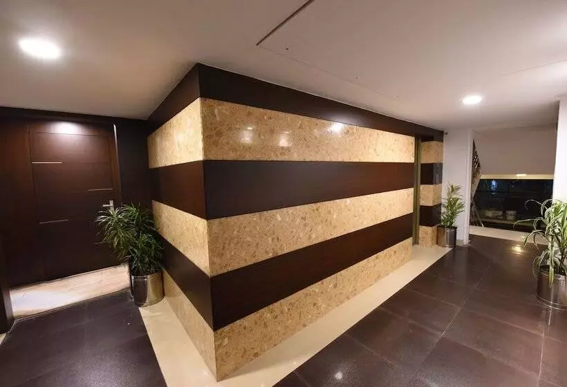 ホテル The Corporate