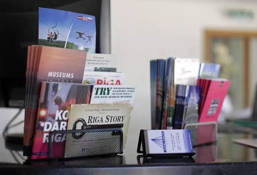 هتل Vantis Riverside