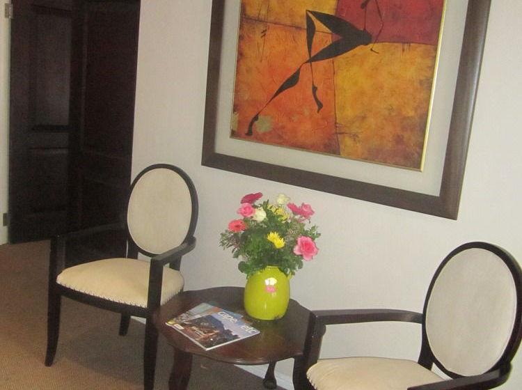 Ibhayi Guest Lodge  Lion Roars S & Lodges