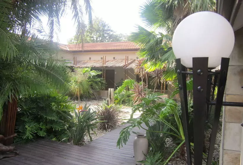 Ibhayi Guest Lodge Lion Roars S & Lodges