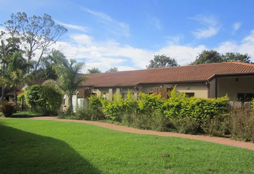 Ibhayi Guest Lodge Lion Roars S & Lodges