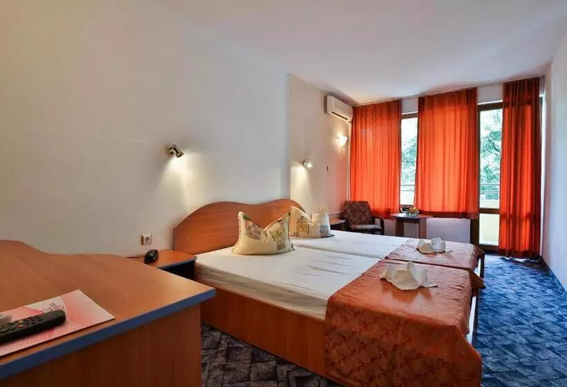 Kamchia Park Hotel   All Inclusive & Free Parking