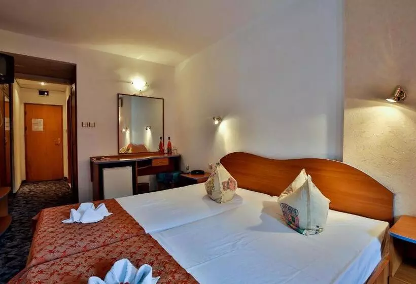 Kamchia Park Hotel   All Inclusive & Free Parking