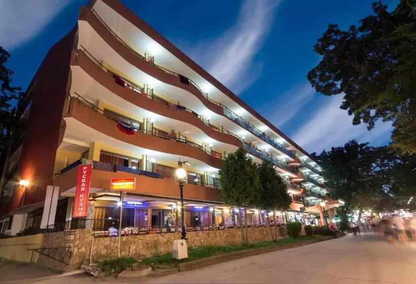 Kamchia Park Hotel   All Inclusive & Free Parking