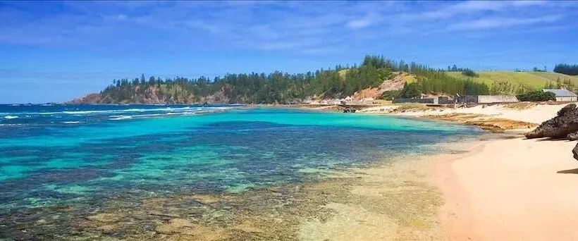 Paradise Hotel & Resort