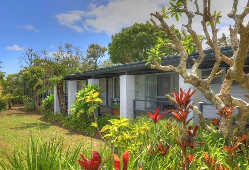 Paradise Hotel & Resort