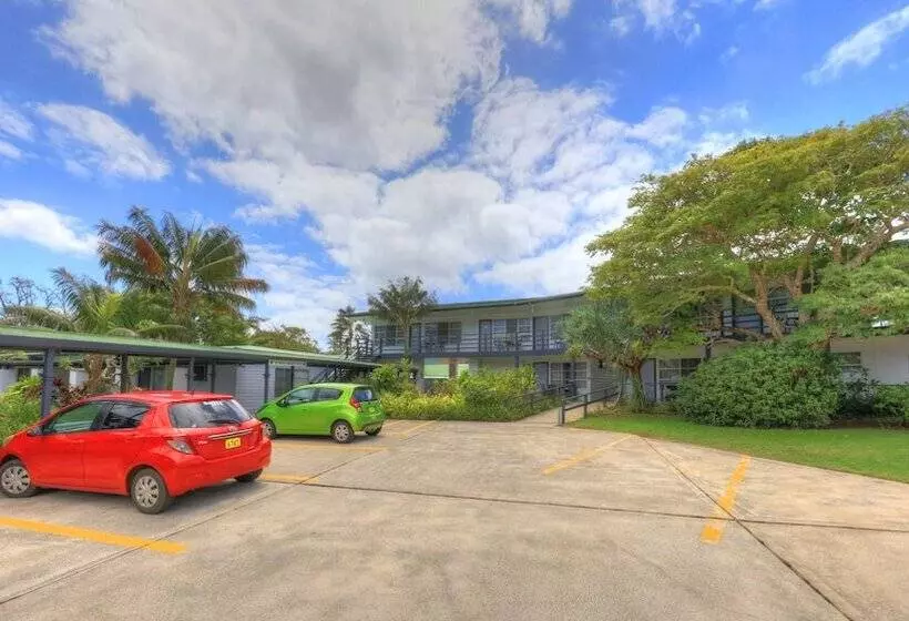 Paradise Hotel & Resort