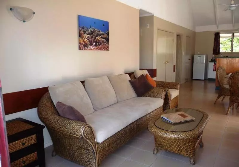 استراحتگاه Muri Beachcomber