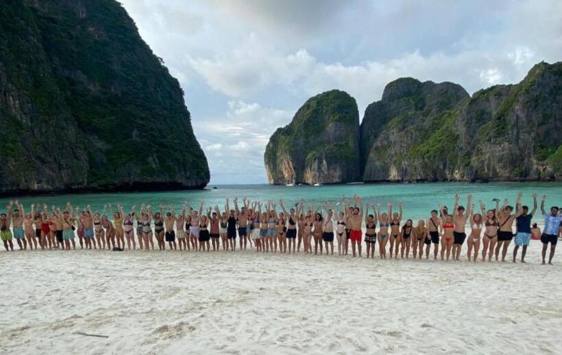 Blanco Beach Bar Hostel