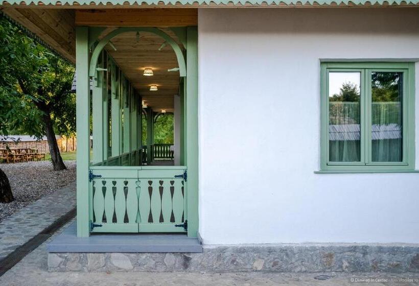 پانسیون Dimineți în Cerdac