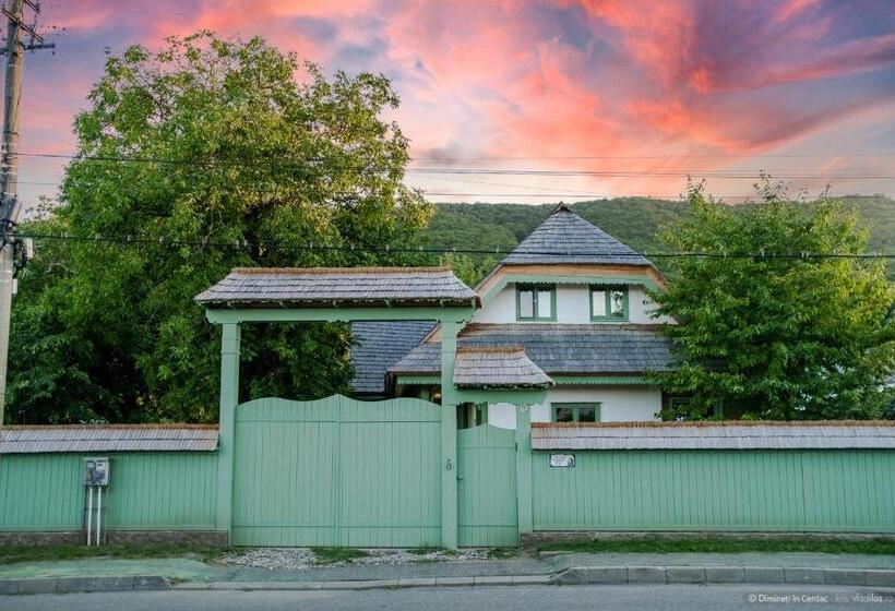 پانسیون Dimineți în Cerdac