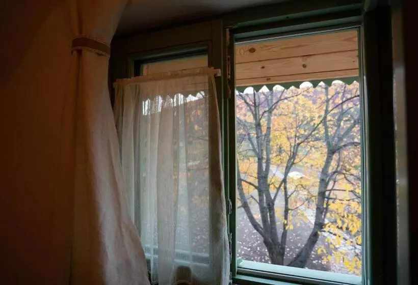 ペンション Dimineți în Cerdac