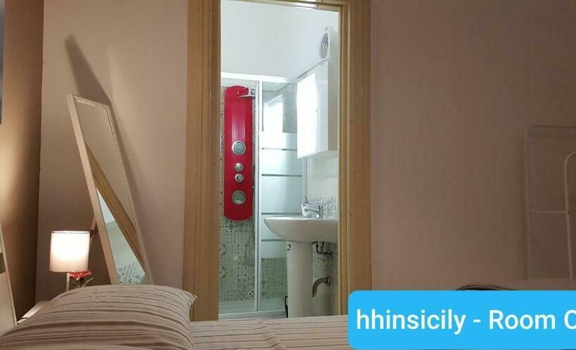 Pensjonat Homeholidayinsicily   Room Ovest