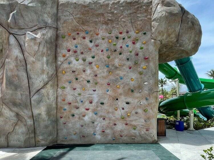 هتل Resort Salinas