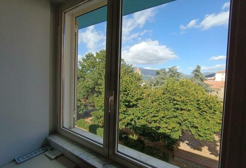 ペンション Bed And Breakfast Murales Orgosolo