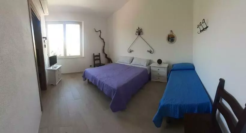 ペンション Bed And Breakfast Murales Orgosolo