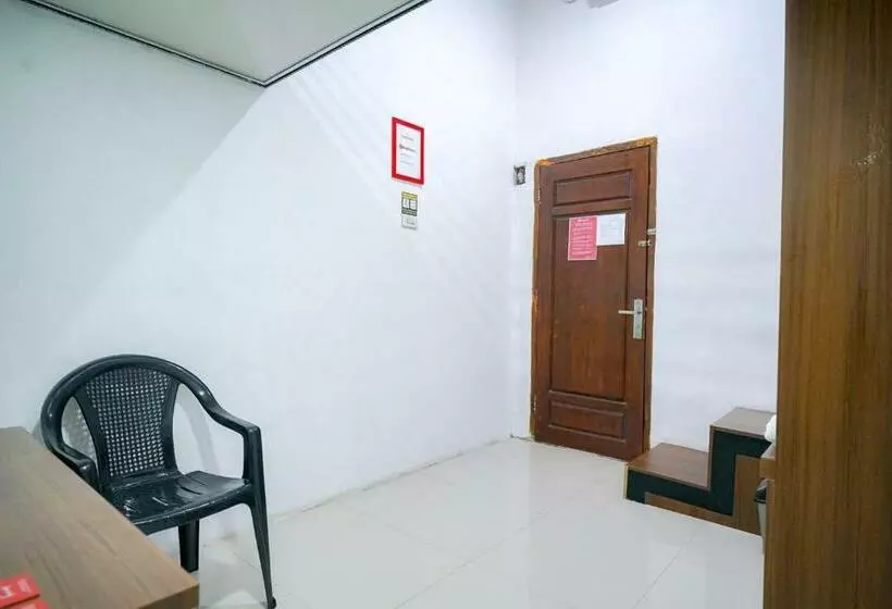 هاستل Reddoorz At Jalan Basuki Rahmat Lampung