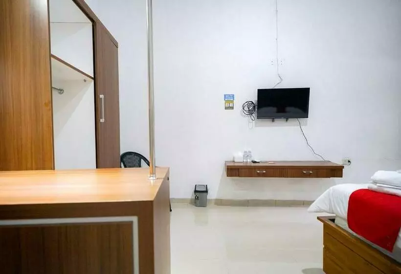هاستل Reddoorz At Jalan Basuki Rahmat Lampung