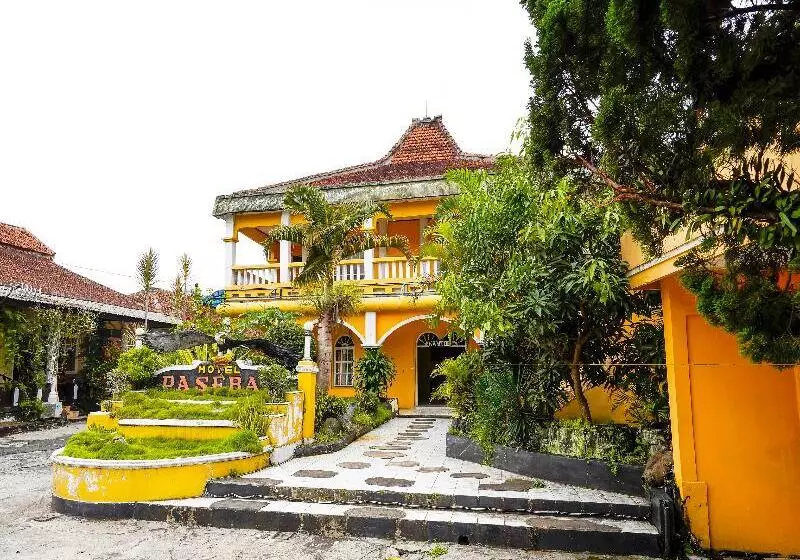 هتل Spot On 91185 Paseban House