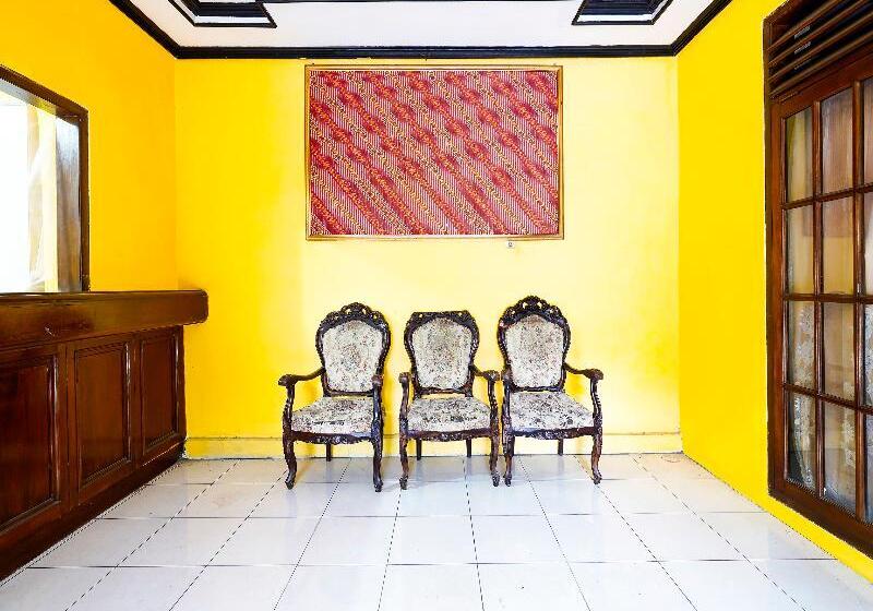 בית מלון כפרי Spot On 91185 Paseban House