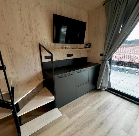 بنسيون Penzion A Restaurace Pod Sjezdovkou