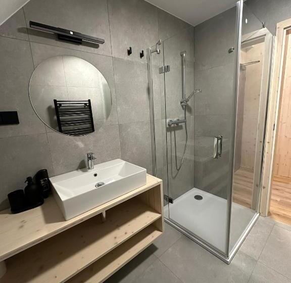 بنسيون Penzion A Restaurace Pod Sjezdovkou