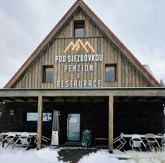 Majatalo Penzion A Restaurace Pod Sjezdovkou
