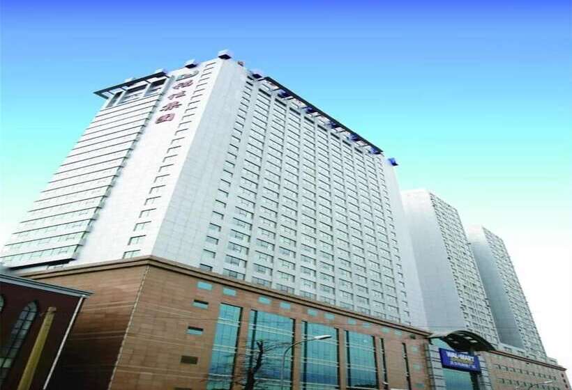 فندق Dalian Bolt