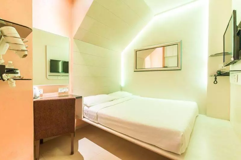 Fragrance Hotel Viva