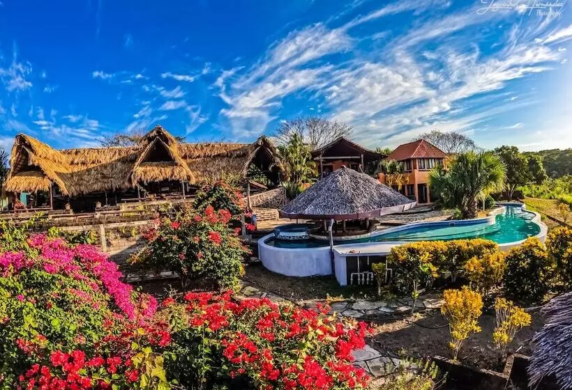 هتل Hacienda Puerta Del Cielo Eco Lodge & Spa