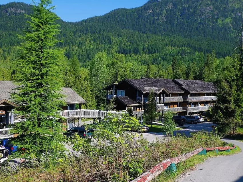 ホテル Kokanee Springs Resort