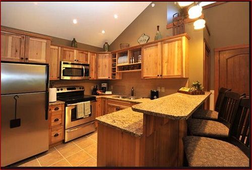 Отель Kokanee Springs Resort