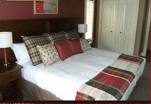 Отель Kokanee Springs Resort