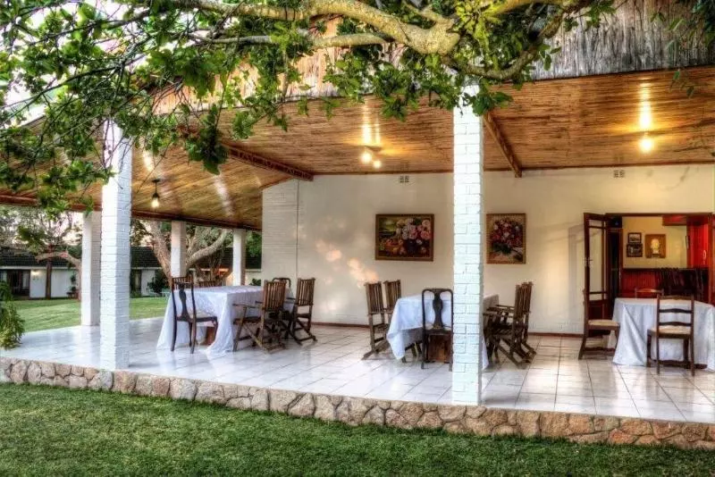 酒店 The Musketeers Lodge