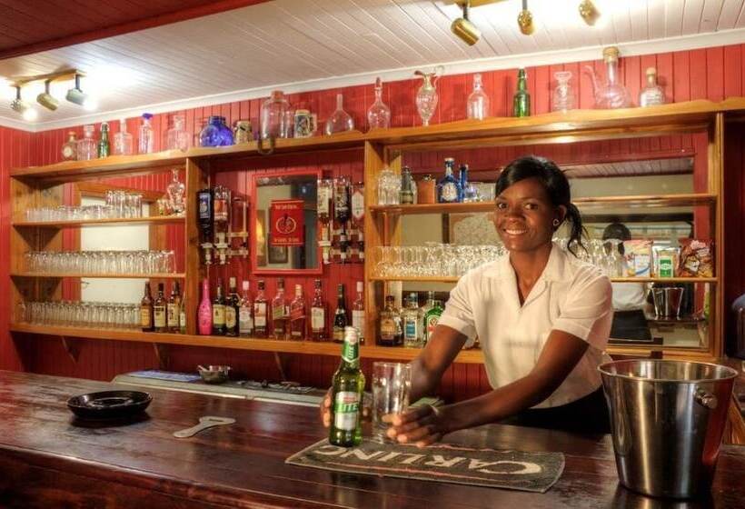 酒店 The Musketeers Lodge