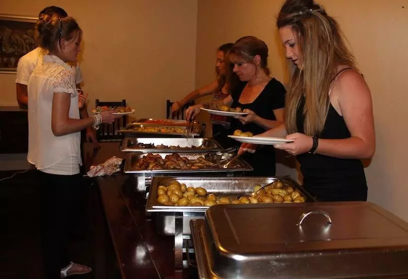 酒店 The Musketeers Lodge