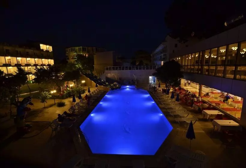 ホテル Rios Latte Beach