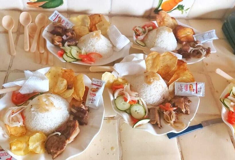 هتل Hostal Cuba Dance Garden