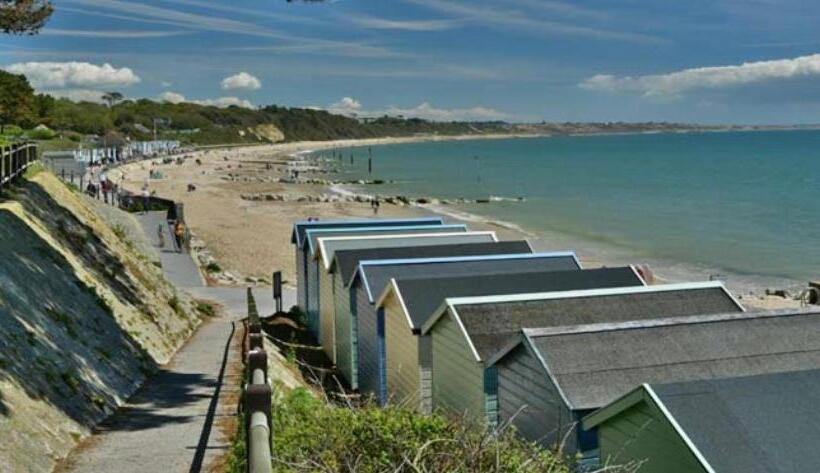 פנסיון The Nest