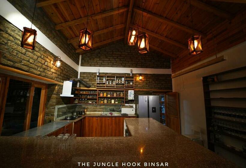 استراحتگاه The Jungle Hook Binsar