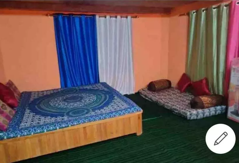 ホテル Deohari Bliss Homestay