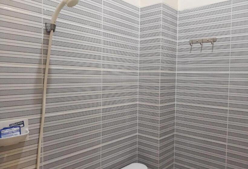 בית מלון כפרי Oyo 91162 Homestay Ansyariah Syariah