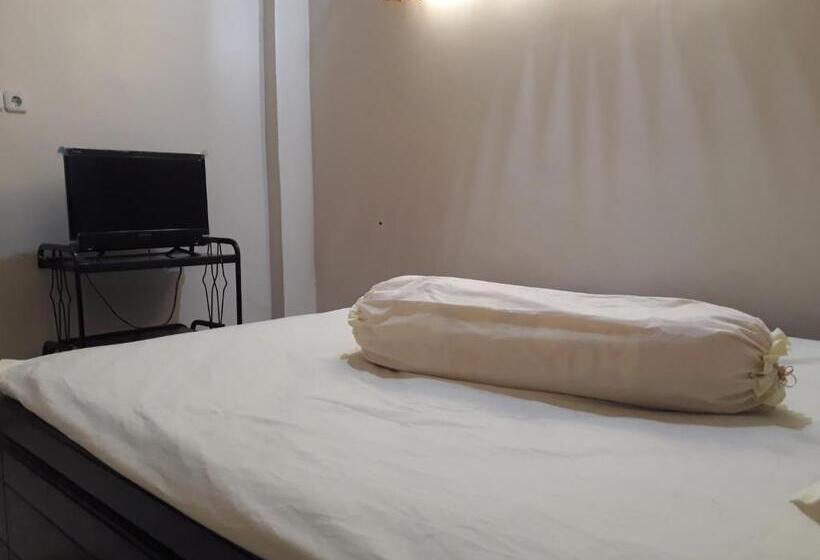 בית מלון כפרי Oyo 91162 Homestay Ansyariah Syariah