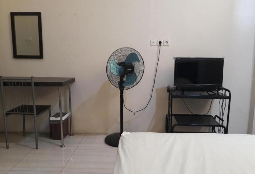 בית מלון כפרי Oyo 91162 Homestay Ansyariah Syariah