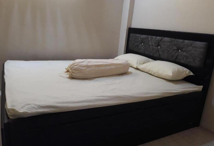 בית מלון כפרי Oyo 91162 Homestay Ansyariah Syariah