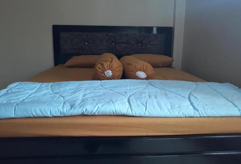 בית מלון כפרי Oyo 91162 Homestay Ansyariah Syariah