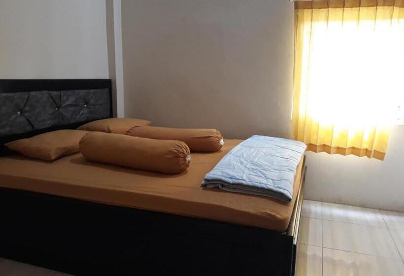 בית מלון כפרי Oyo 91162 Homestay Ansyariah Syariah